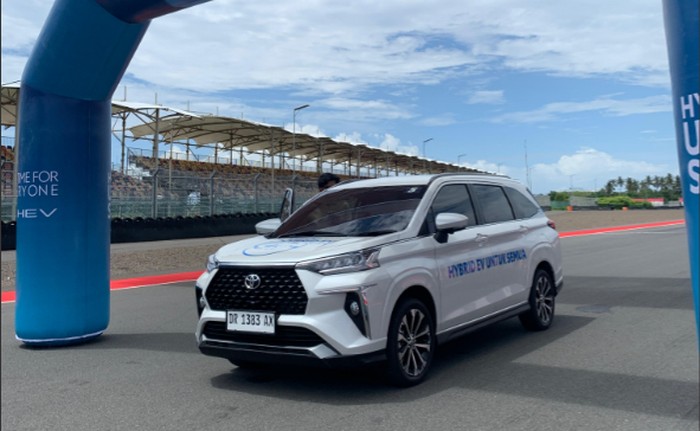 Toyota Veloz Hybrid Menjelajahi Nusantara dalam 4.000 KM dari Lombok ke Aceh