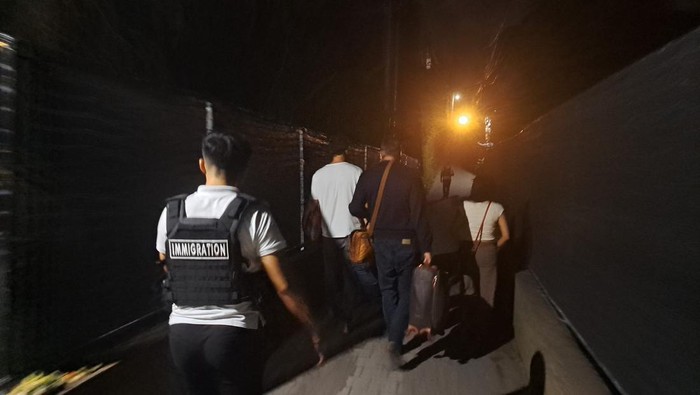 **Bule Belanda di Ubud Viral, Ngamuk-ngamuk dan Tantang Polisi Duel: Kisah Menarik di Pergiannya Ubud**