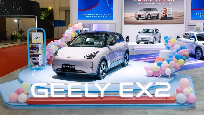 **Geely Auto Indonesia Raup 1.200 SPK di GJAW 2025, EX2 Jadi Favorit**