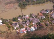 “Siklon Ditwah & Krisis: Evakuasi Turis, Sri Lanka dalam Perjuangan”