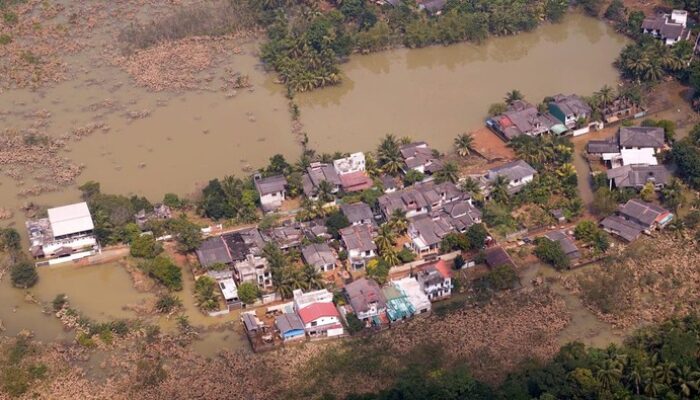 “Siklon Ditwah & Krisis: Evakuasi Turis, Sri Lanka dalam Perjuangan”