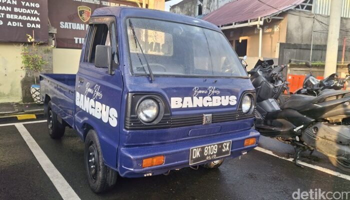 “Tentang Mobil Pikap Biru ‘Bonnie Blue’s Bangbus’ buat Produksi Film Porno”
