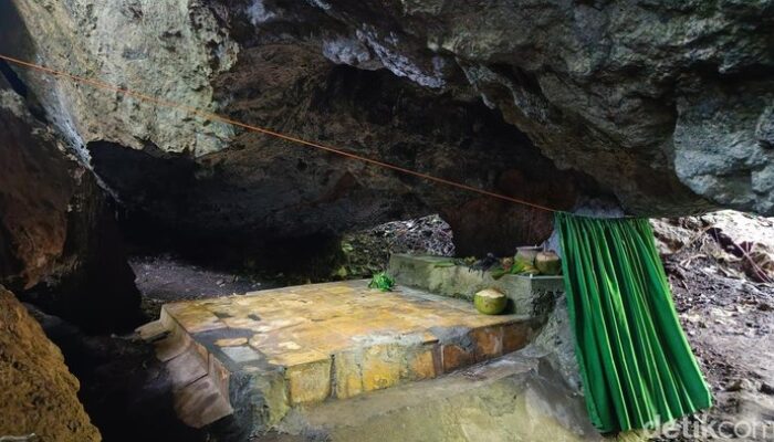 “Goa Sri Blorong: Tempat Peristirahatan Artis dan Pejabat, Ratu Keindahan Nusantara”