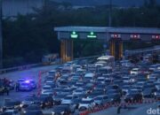 “26 Ruas Jalan Tol Berikan Diskon Akhir Tahun, Ini Waktunya Hemat! 🚗🎉”
