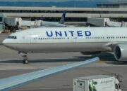 Pesawat Mendarat Darurat karena Bau Benda Terbakar, Apakah Aman?