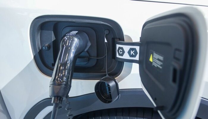 “Pembeli Mobil Pertama Beralih ke Listrik: Tren Baru yang Menjanjikan Masa Depan”