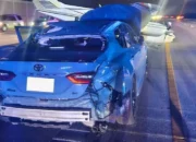 Tragedi Tak Terduga: Pesawat Jatuh Timpa Mobil di Jalan Raya, Menyisakan Pertanyaan Besar Tentang Keselamatan Perjalanan