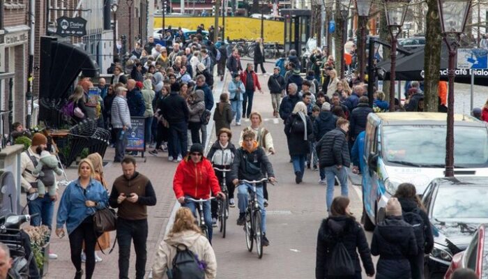 “Inilah 10 Negara dengan Bahasa Inggris Terbaik, Indonesia di Mana?”