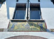 “Misteri Lukisan Malaikat yang Menjaga Gedung Singa di Surabaya: Mitos atau Realitas?”