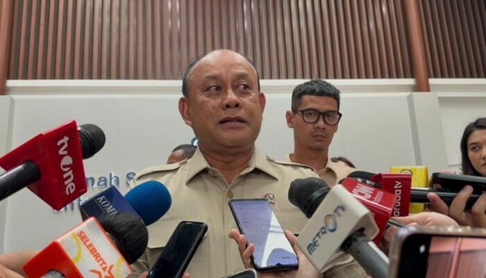 Intip Garasi Kepala BGN Dadan Hindayana: Performa dan Spesifikasi Mobil Mewahnya