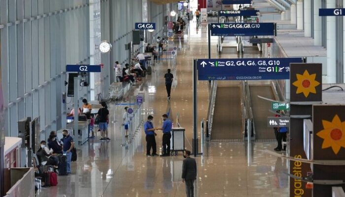 Di Bandara Kuala Lumpur, Kisah Nyata Seperti The Terminal!