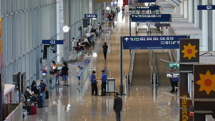 Di Bandara Kuala Lumpur, Kisah Nyata Seperti The Terminal!