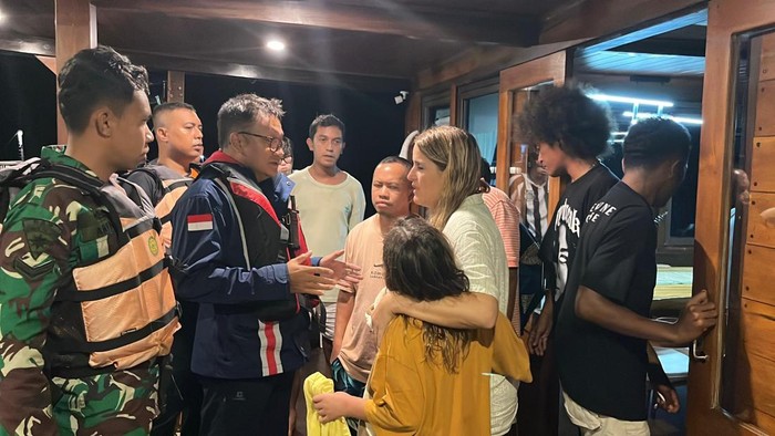 **Tragedi Kapal Pinisi di Labuan Bajo: Kisah Gelombang Tinggi yang Menyapu Destinasi Eksotis**