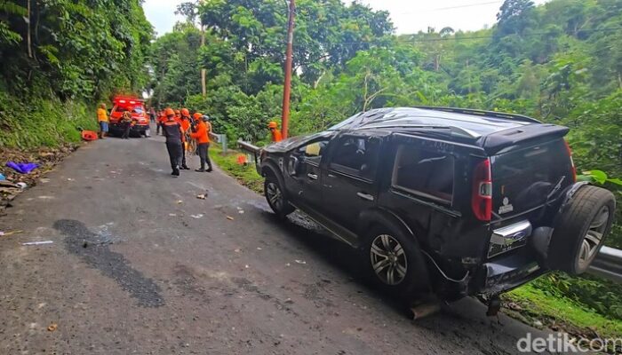 Ford Everest Terguling, Pelajaran Berharga dari Tanjakan Cisarakan Sukabumi
