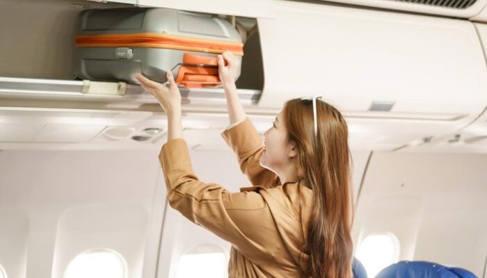 **Menghindari Jetlag dengan Penerbangan Malam Hari: Tips Praktis untuk Traveler!**