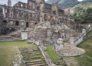 [Bepergian ke Tempat-tempat Menakjubkan yang Tidak Boleh Dikunjungi Wisatawan, Pulau Gruinard-Gua Lascaux: Misteri Tersembunyi]