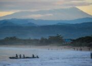 **Pantai Santolo, destinasi viral dengan wisatawan dan pungli petugas di Garut**