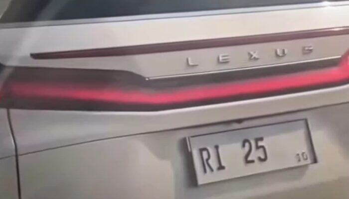 Viral Lexus Berpelat RI 25 Potong Antrean di Gerbang Tol Cilandak