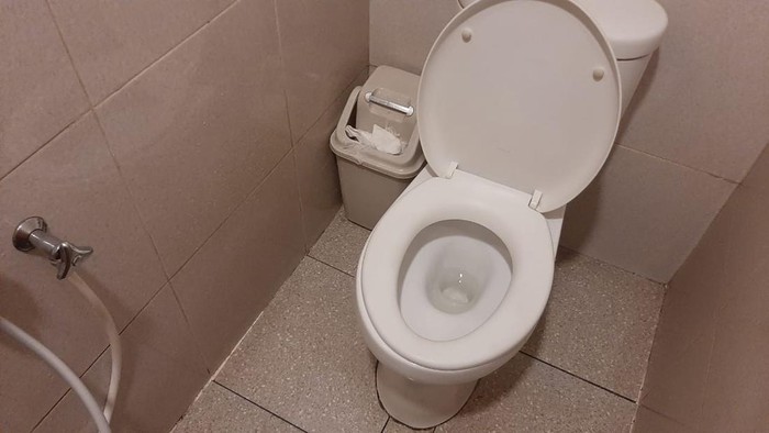 **Toilet Blok M yang Viral, Apakah Benar Sejelek itu?**