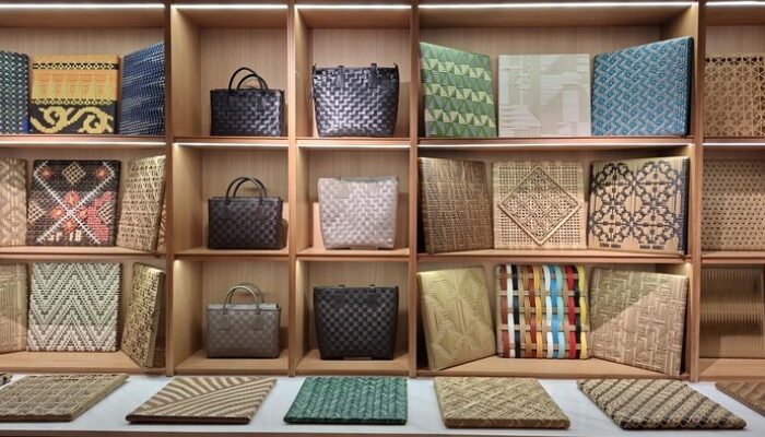 “Karya Seni Anyaman Asli Indonesia: Menikmati Warisan Budaya di PIK 2”