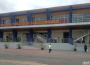 **Cucu Sultan Bima XIV, Dae Dewi, Curahkan Kekecewaannya di Bandara Bima**