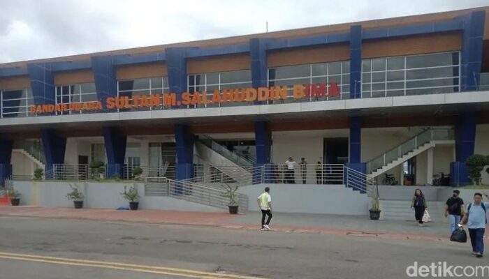 **Cucu Sultan Bima XIV, Dae Dewi, Curahkan Kekecewaannya di Bandara Bima**