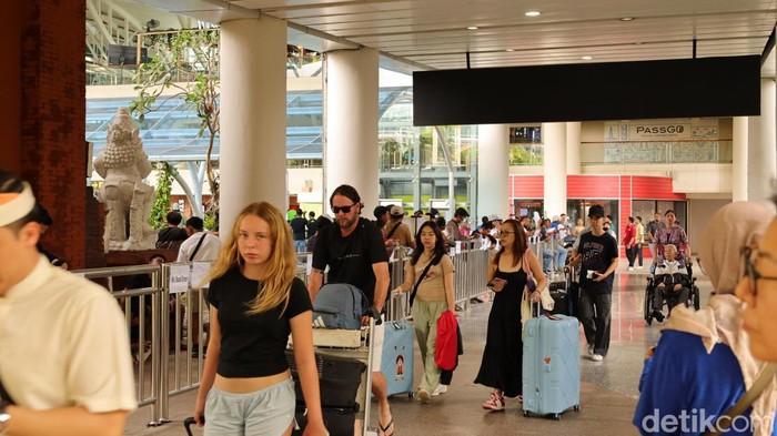 Data BPS: 1,2 Juta Wisman Meramaikan November 2025, Rekor Baru bagi Pariwisata Indonesia!