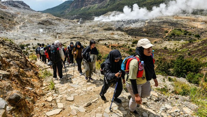 **124 Ribu Wisatawan Menjelajahi Keindahan Garut di Libur Nataru**