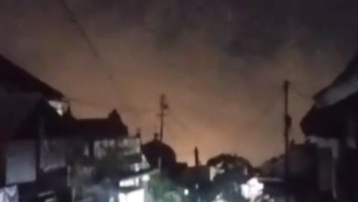 **Misteri Dentuman dan Cahaya di Puncak Cianjur, Dari Gunung Gede?**