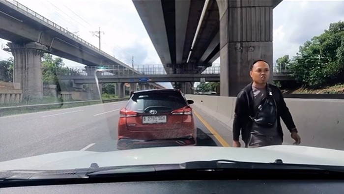 **Diklakson Karena Lane Hogging, Sopir Toyota Yaris Berontak: Analisis Kejadian dan Fakta Teknis**