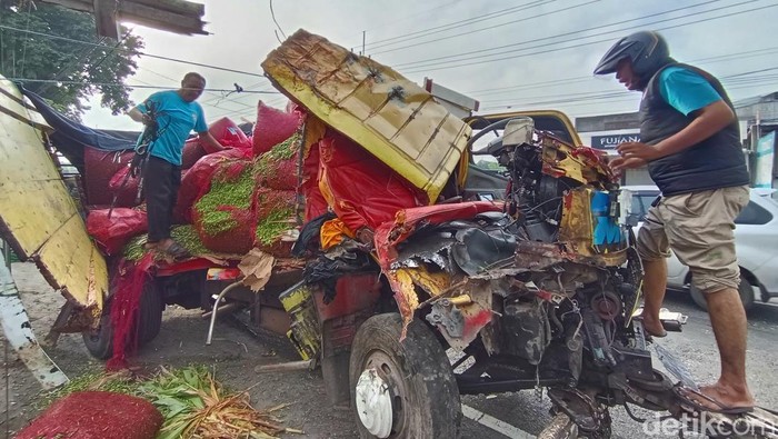 Tragedi Mengerikan: Ibu Pulang dari Pasar Tewas Ditabrak Truk Ngebut, Siapa yang Bertanggung Jawab?
