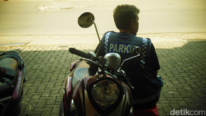 Tukang Parkir Liar Bisa Dipenjara 9 Tahun! Kenali Resikonya di Indonesia