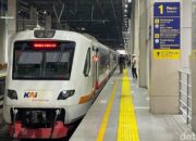 Kereta Bandara Soetta: Tetap Beroperasi Aman di Hujan Ekstrem Jakarta!