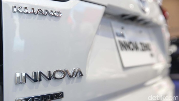 **Kijang Innova Menjadi Mobil Terlaris di Indonesia: 167 Unit Terjual Setiap Hari**