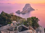 **10 Tempat Eksotis yang Paling Banyak Dicari di Google untuk Berlibur di 2025**