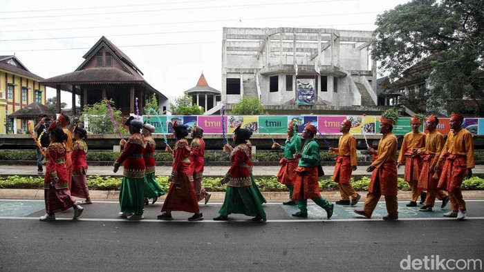 7 Tradisi Eksotis Masyarakat Indonesia dalam Merayakan Isra Miraj: Seri Tradisi yang Wajib Diketahui