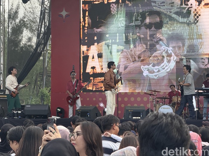 D'Masiv Tutup Meriah Rangkaian Daihatsu Kumpul Sahabat Pontianak: Seri Pamungkas 2025