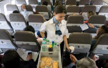 Selain Kopi, Ini Minuman yang Mesti Dihindari Saat Terbang!