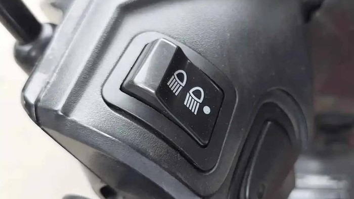 **Kenali 5 Penyebab Saklar Motor Tidak Berfungsi: Solusi Teknis untuk Kelistrikan Motor Anda**