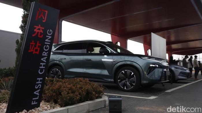 Lompatan Teknologi BYD: Megawatt Charger dan Super e-Platform - Update 1