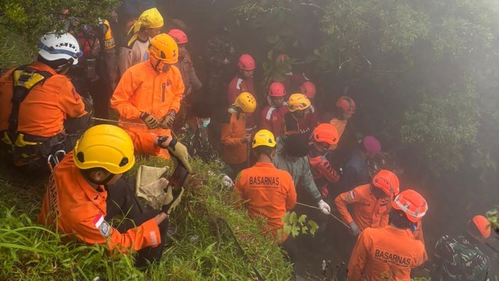 Misteri Jenazah Korban Terakhir Pesawat ATR 42-500 Terungkap di Gunung Bulusaraung