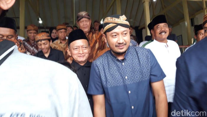 **Rahasia Dana Hibah Keraton Solo: Kisah Menarik di Balik Pemerintahan PB XIV Mangkubumi**