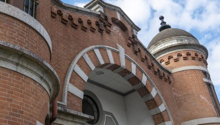 Jepang Kreatif, Penjara Lama Bertransformasi Menjadi Hotel Mewah yang Mengagumkan!