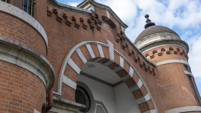 Jepang Kreatif, Penjara Lama Bertransformasi Menjadi Hotel Mewah yang Mengagumkan!