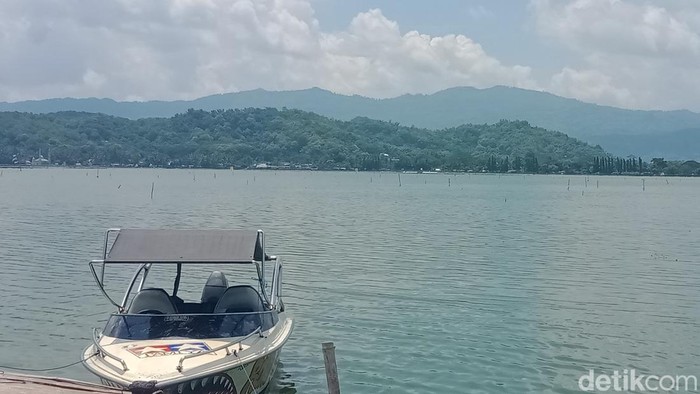 **Rawa Jombor Makin Ramai, Wisatawan Ngeluh Soal Macet dan Parkir**