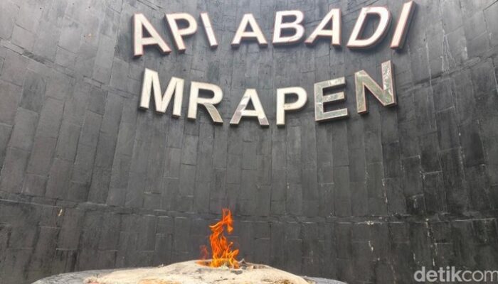 Menyala! Api Abadi Mrapen Kembali Setelah Sebulan Mati