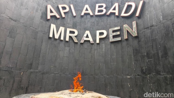 Menyala! Api Abadi Mrapen Kembali Setelah Sebulan Mati