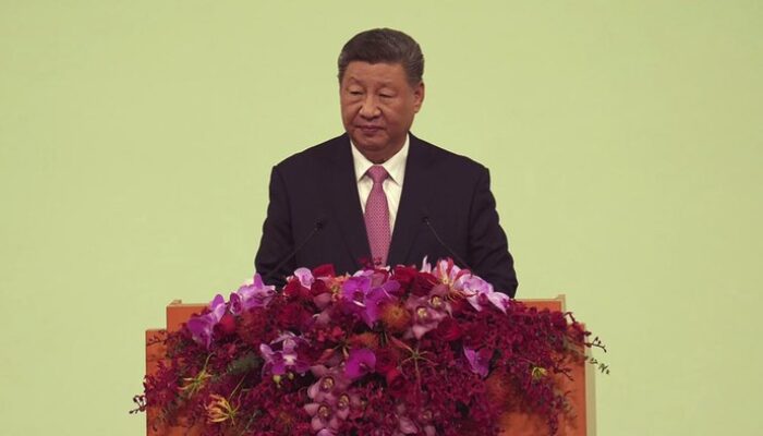 “Imlek di China: Xi Jinping Menyapa Warga dalam Blusukan yang Membuat Dunia Berhenti!”