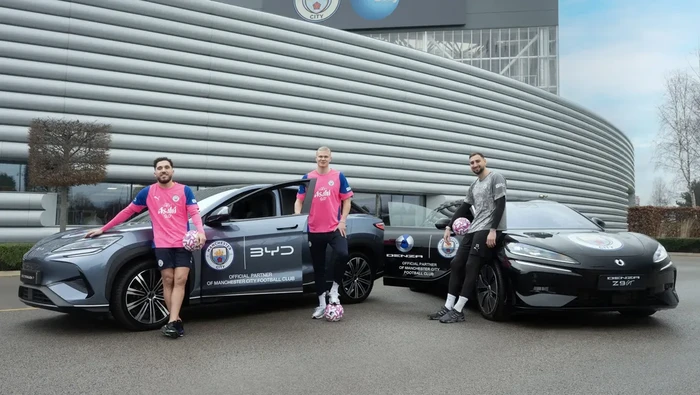 Haaland dan Rekan-rekan Berlatih dengan Mobil Listrik BYD-Denza