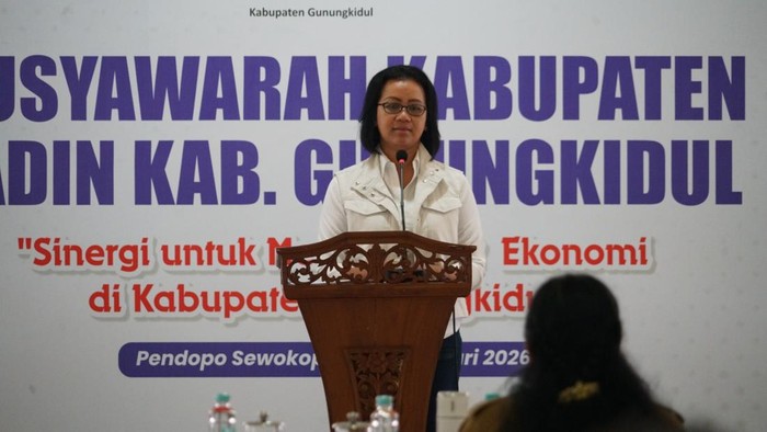 **Terpopuler: GKR Mangkubumi Ingatkan Jogja Beda dengan Bali**